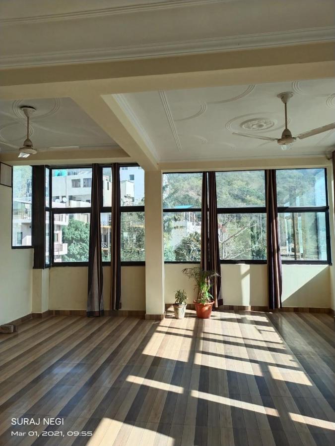 Hotel Vishla Palace By Uttarakhand Hotel Hospitality Narendra Nagar Dış mekan fotoğraf