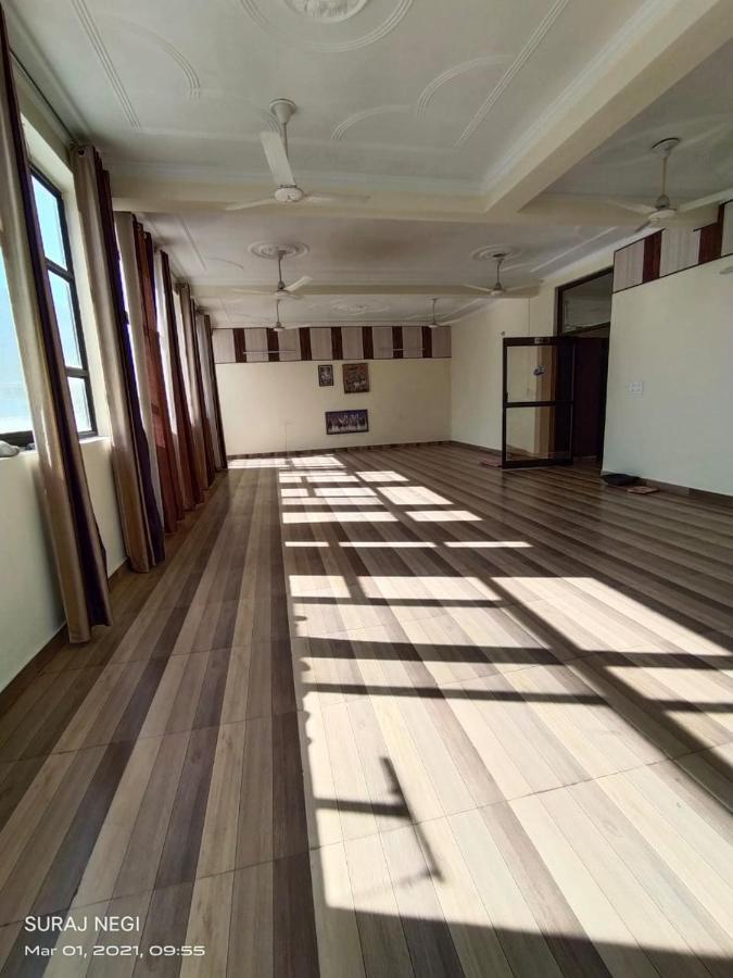 Hotel Vishla Palace By Uttarakhand Hotel Hospitality Narendra Nagar Dış mekan fotoğraf