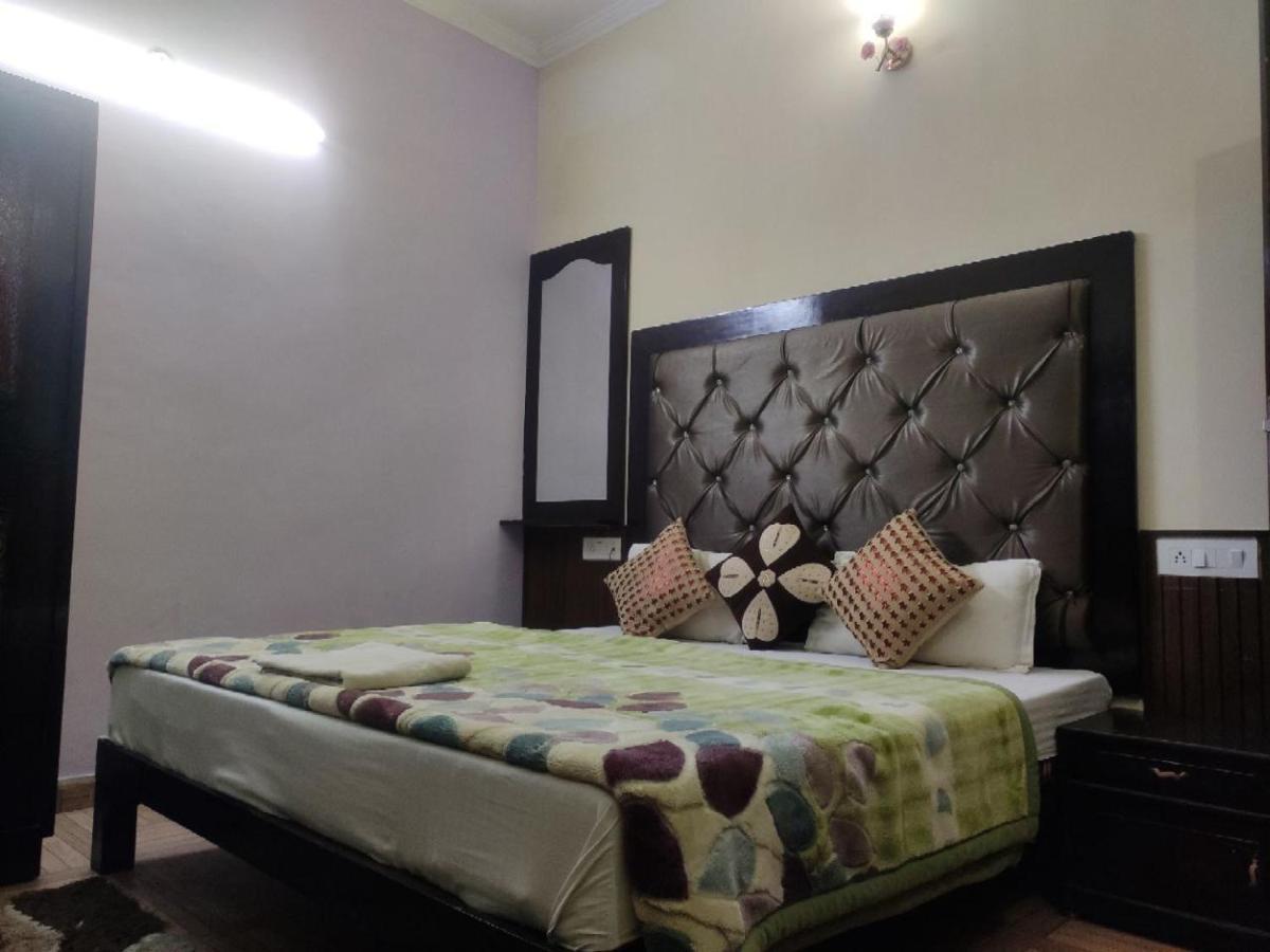 Hotel Vishla Palace By Uttarakhand Hotel Hospitality Narendra Nagar Dış mekan fotoğraf